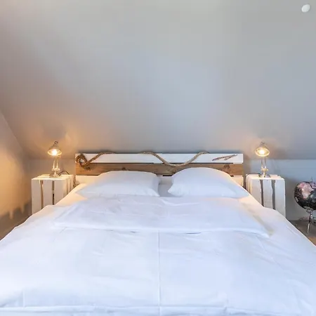 Seequartier Semesterbostad Tating